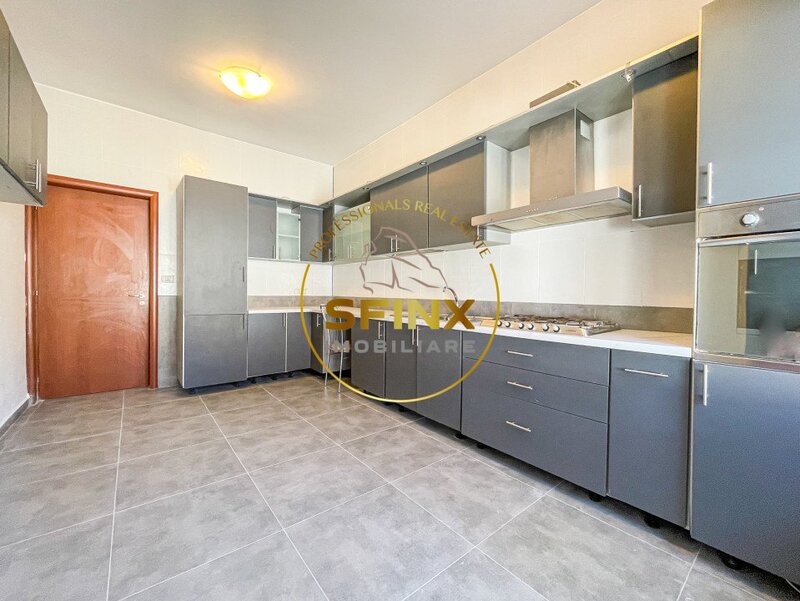 Domesti Putul Olteni vila cu piscina teren 828 mp